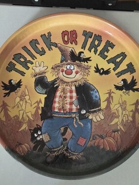 Vintage Halloween "Trick or Treat" metal tin serving tray W Scarecrow Cat Crows